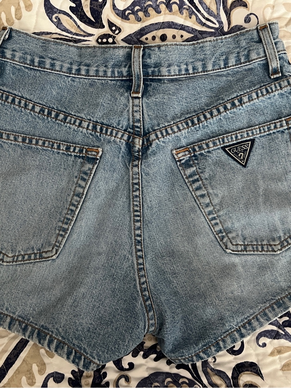 Vintage 90s Guess Triangle Logo High Rise Acid Wash Denim Shorts - One Owner - Picture 2 of 8